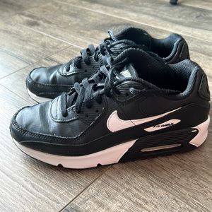 Nike Air Max youth size 5.5